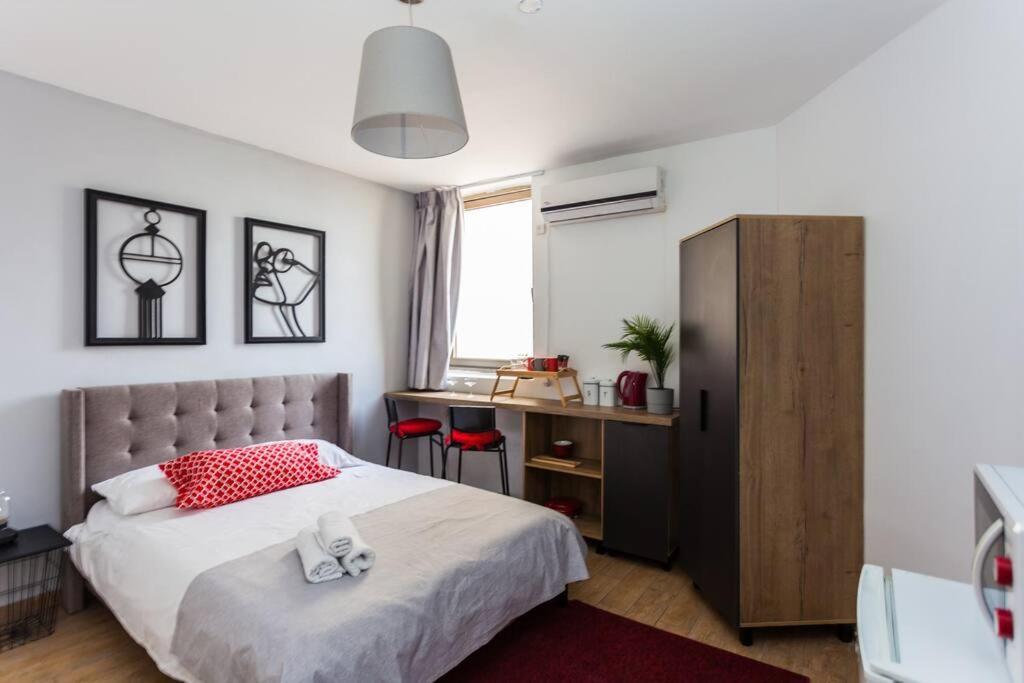 Perfectly Located Studio, Seaview, 2 Min To Sea! #6 Apartment Тел Авив Екстериор снимка